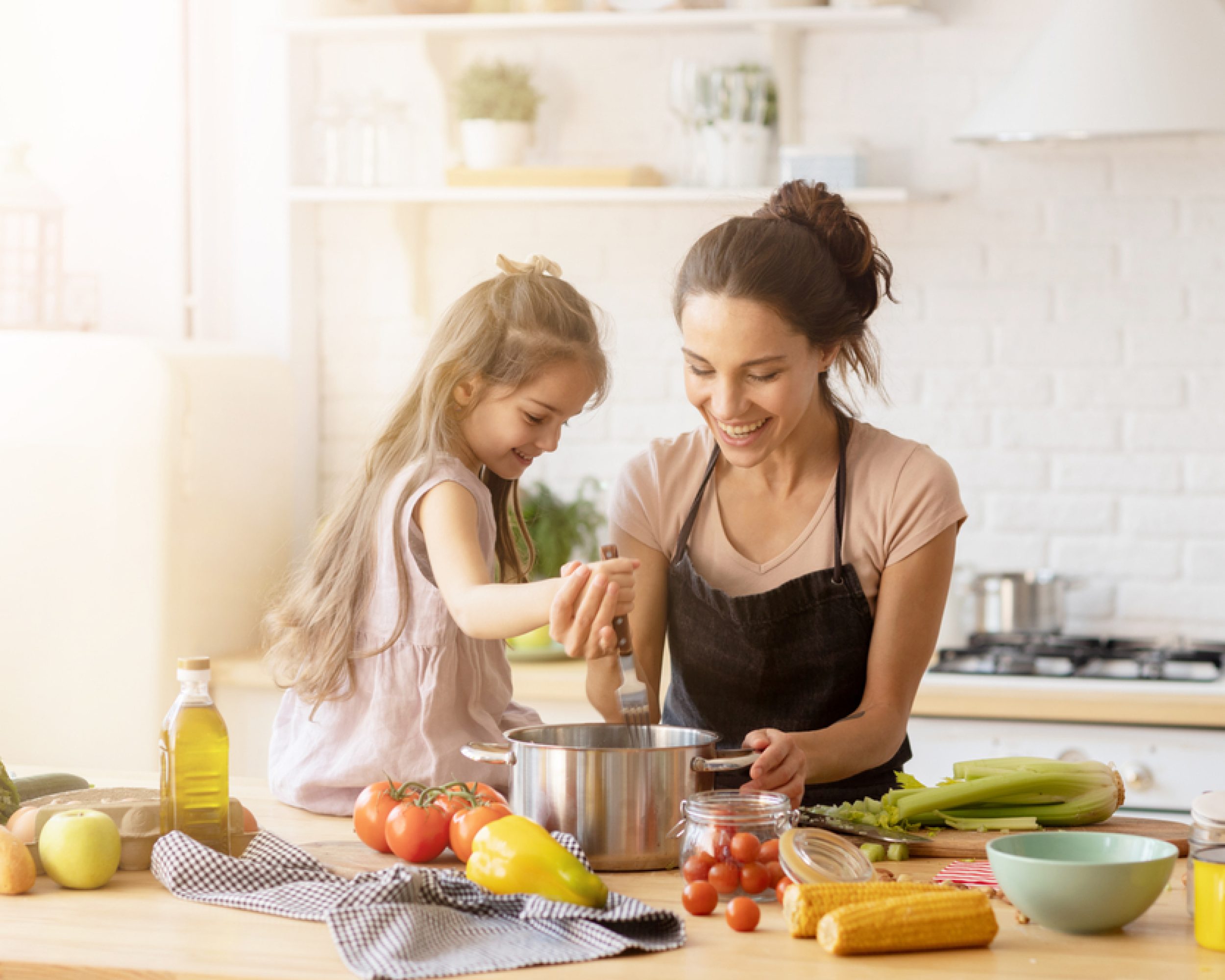 Mother,And,Daughter,Preparing,Tasty,Food,At,Kitchen.,Mommy,Teaching